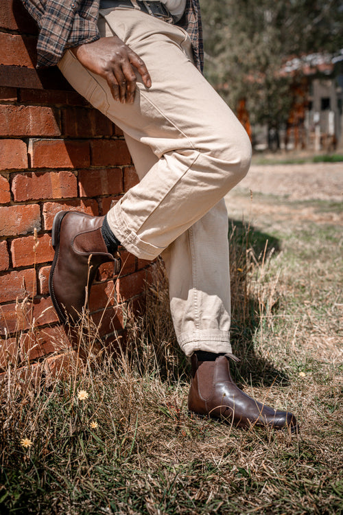 Lifestyle Men 5 image of Blundstone Men's Heritage #157 in Brown