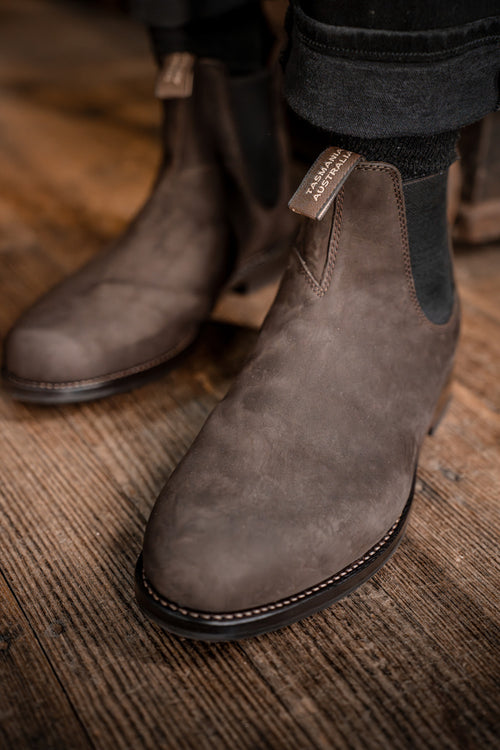 Lifestyle Men 4 image of Blundstone Men's Heritage #159 in Chocolate