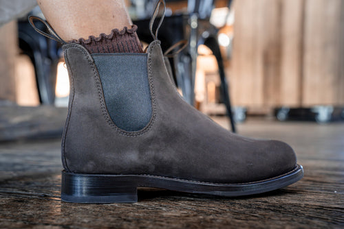Lifestyle Women 2 image of Blundstone Women's Heritage #159 in Chocolate