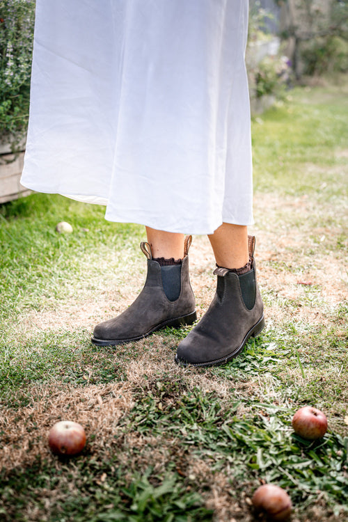 Lifestyle Women 4 image of Blundstone Women's Heritage #159 in Chocolate