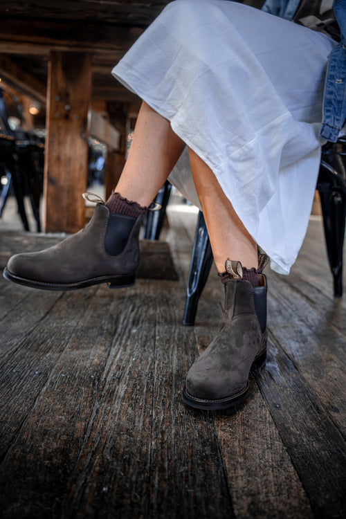 Lifestyle Women 5 image of Blundstone Women's Heritage #159 in Chocolate