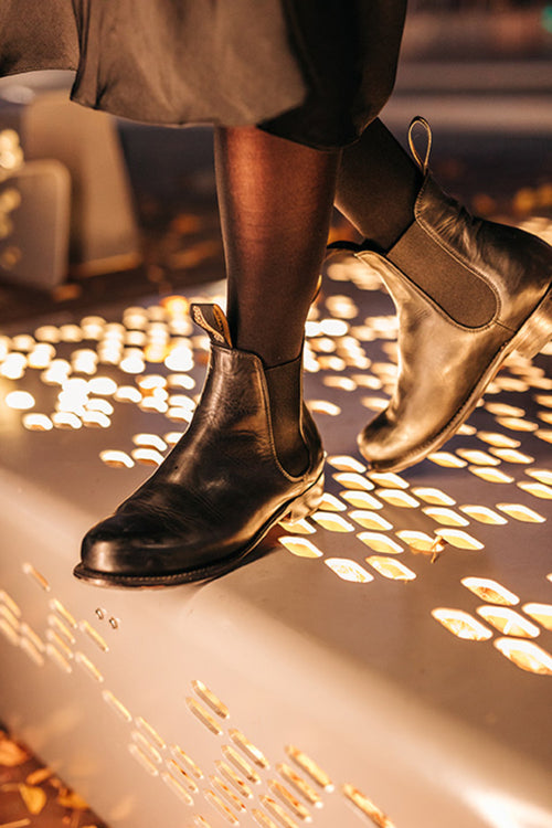 Lifestyle Women 4 image of Blundstone Women's Heritage #153 in Black