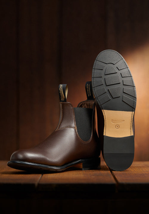 Lifestyle Men 2 image of Blundstone Men's Heritage #155 in Brown