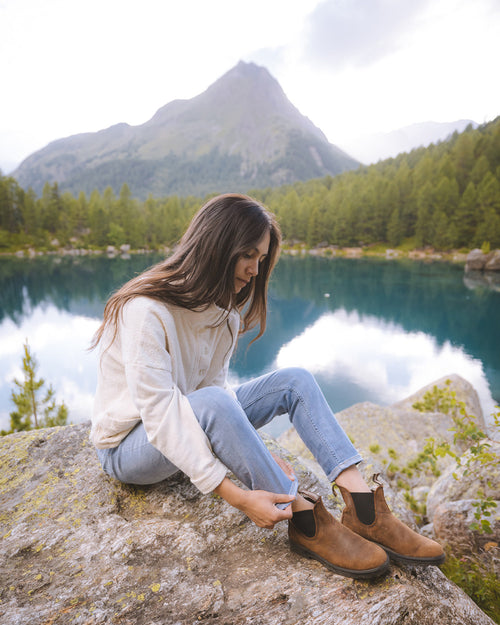 Lifestyle Women 5 image of Blundstone Women's Classics #1609 in Antique Brown
