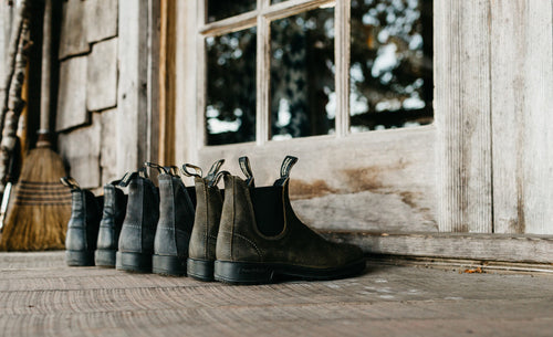 Lifestyle Women 8 image of Blundstone Women's Originals #1615 in Dark Olive