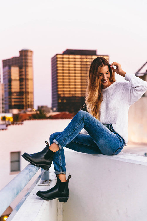 Lifestyle Women 7 image of Blundstone Women's Series #1671 in Black