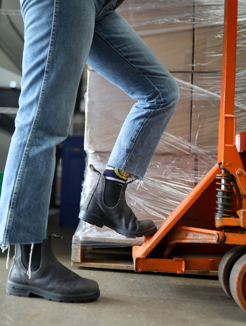 Lifestyle Women 5 image of Blundstone Women's Originals #1910 in Steel Grey