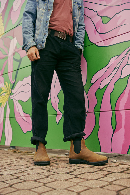 Lifestyle Men 4 image of Blundstone Men's Originals #1911 in Tobacco