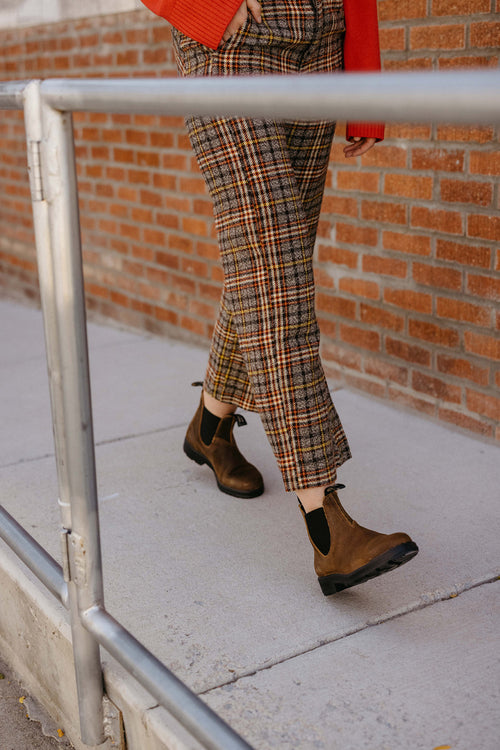 Lifestyle Women 4 image of Blundstone Women's Originals #1911 in Tobacco