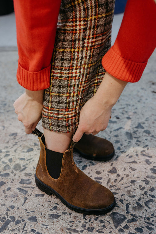 Lifestyle Women 9 image of Blundstone Women's Originals #1911 in Tobacco