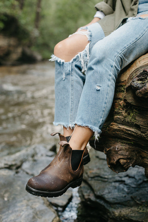 Lifestyle Women 3 image of Blundstone Women's Classics #1609 in Antique Brown
