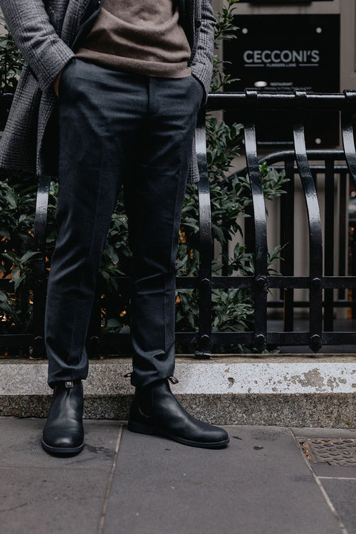 Lifestyle Men 1 image of Blundstone Men's Dress #1901 in Black
