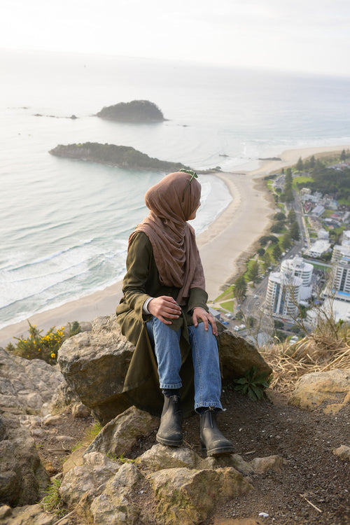Lifestyle Women 3 image of Blundstone Women's Originals #510 in Black