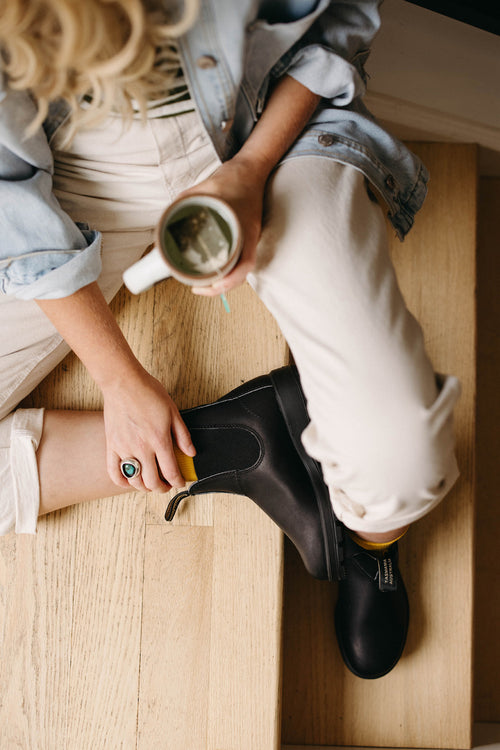 Lifestyle Women 4 image of Blundstone Women's Originals #510 in Black