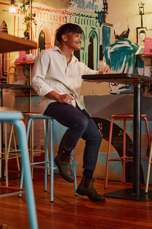 Lifestyle Men 6 image of Blundstone Men's Classics #585 in Rustic Brown